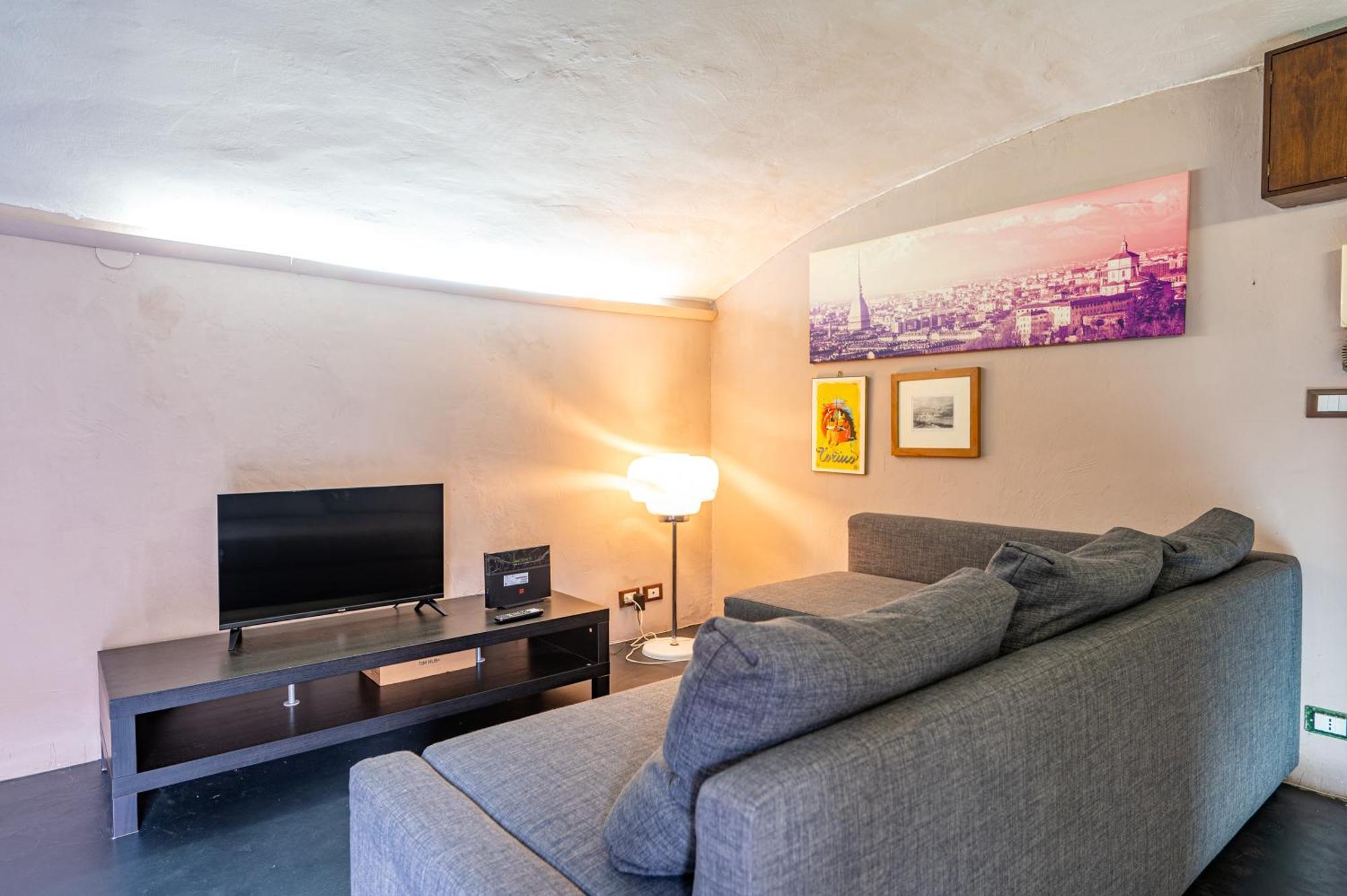 Loft Verga, Cuore E Stile In Centro A Torino Exterior photo